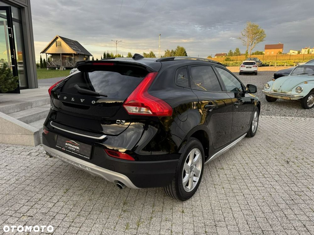 Volvo V40 Cross Country - 8