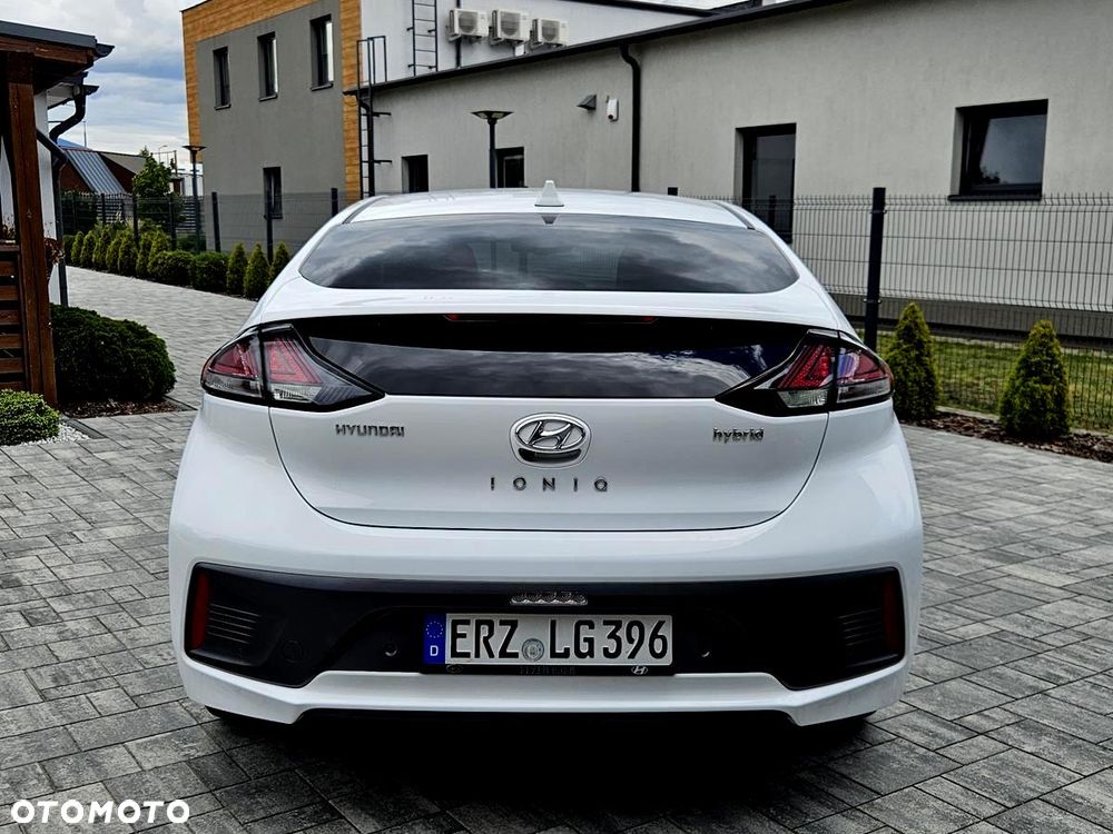 Hyundai IONIQ 1.6 GDI Premium - 10