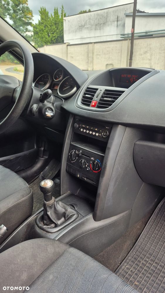 Peugeot 207 1.4 Presence - 9