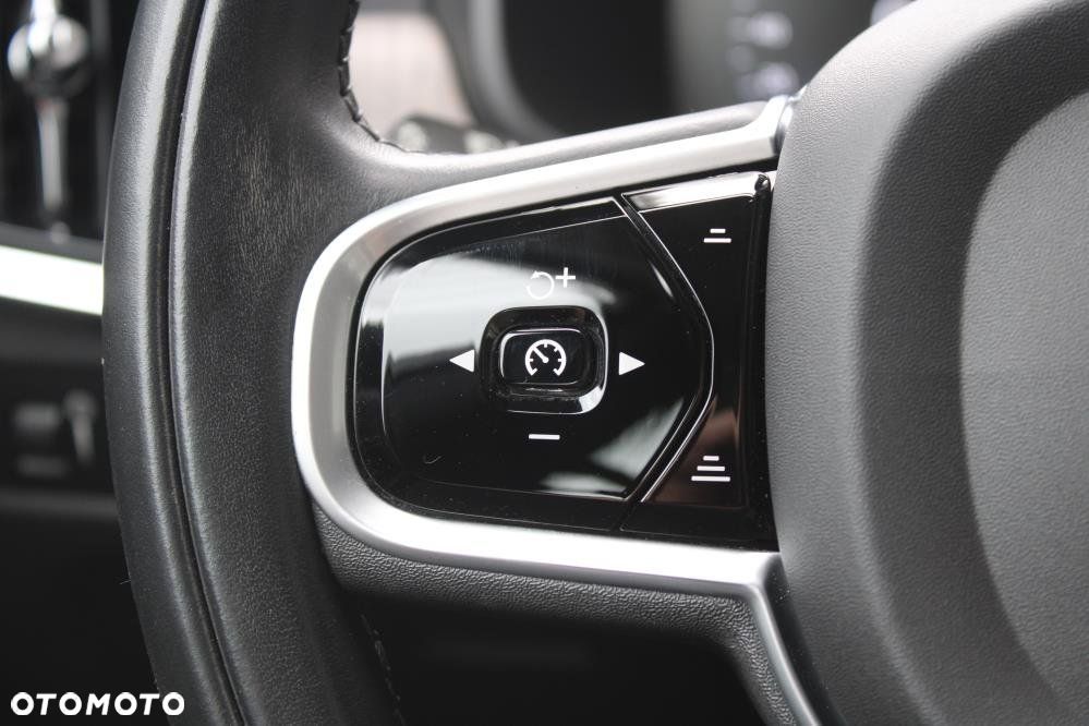 Volvo V90 Cross Country - 26