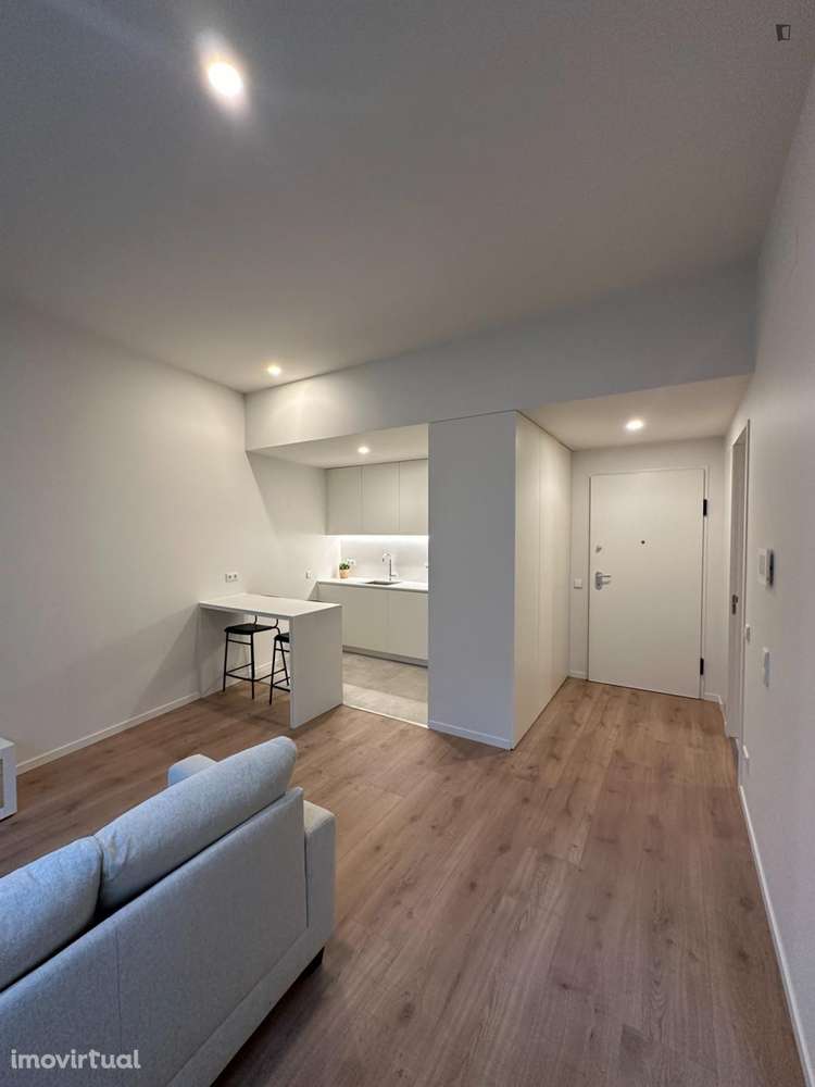 Apartamento com 1 quartos - localizado em Paranhos Porto - Grande imagem: 5/14