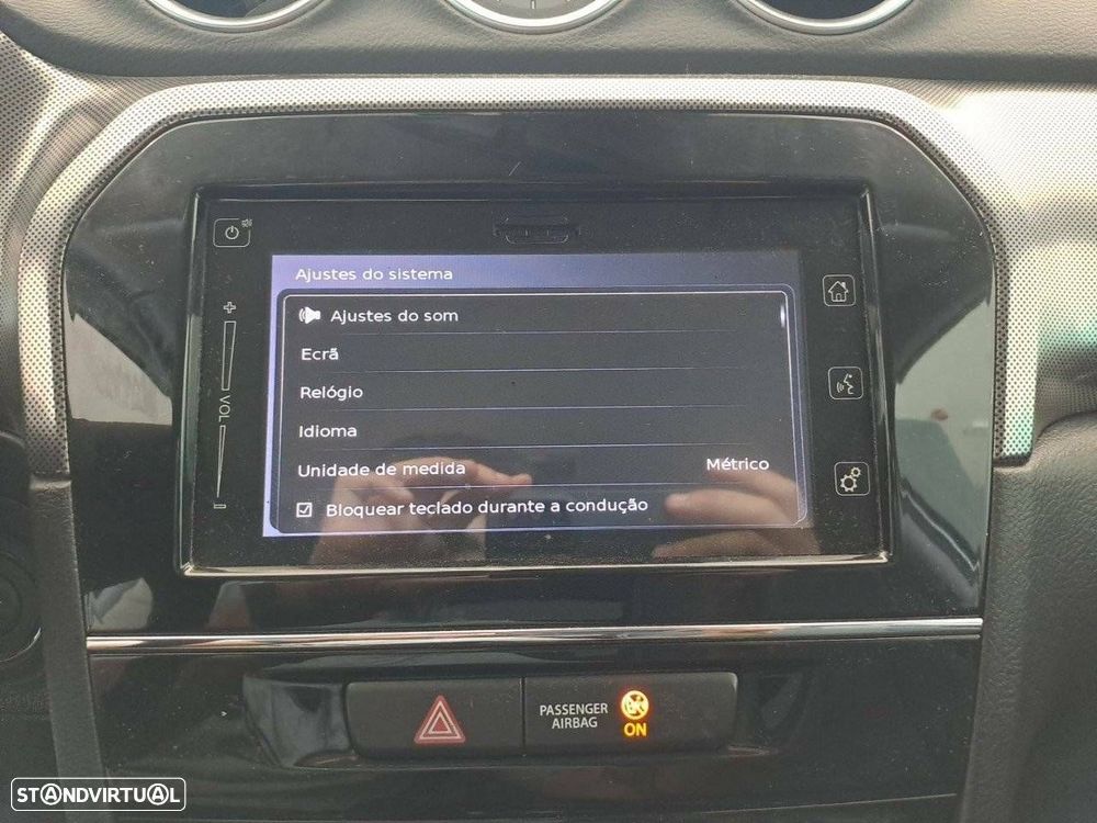 Suzuki Vitara 1.4T GLX 4WD - 17