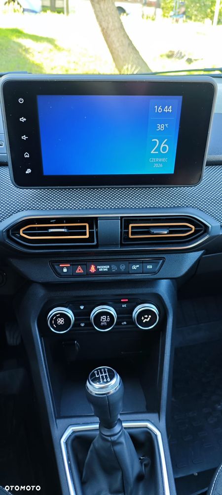 Dacia Sandero 1.0 TCe Laureate S&S - 3
