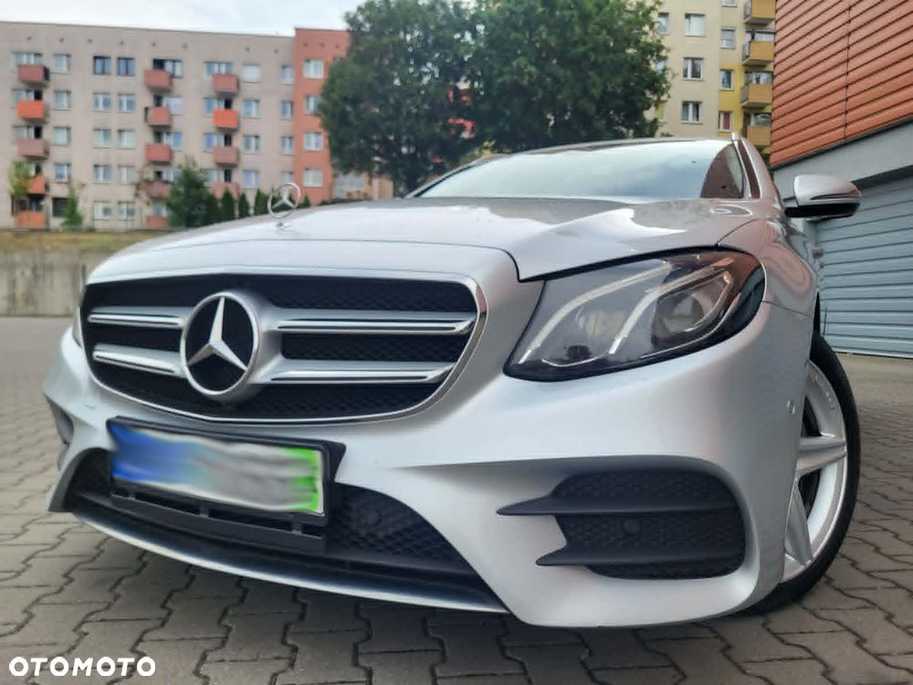 Mercedes-Benz Klasa E 220 d 9G-TRONIC AMG Line - 4