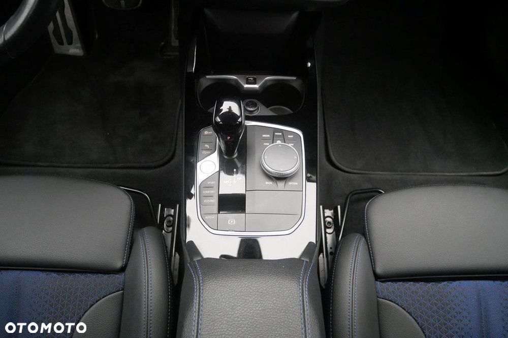 BMW Seria 1 - 11