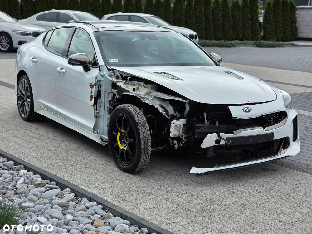 Kia Stinger 2.0 T-GDI GT Line - 3