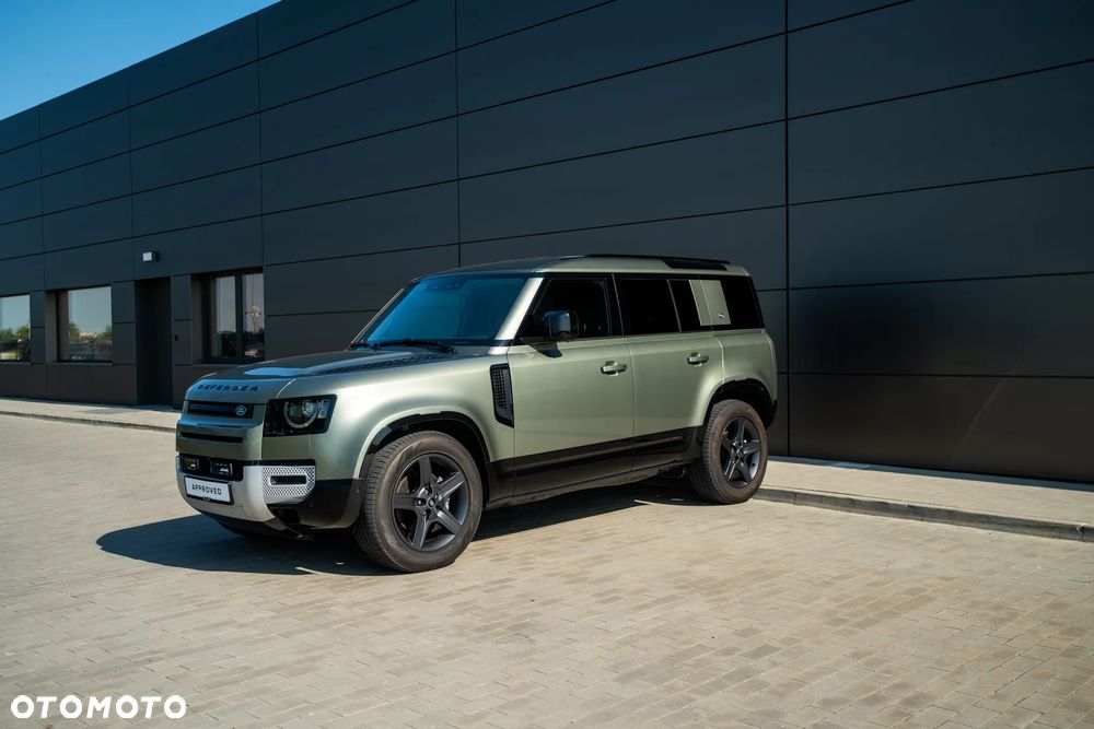 Land Rover Defender - 1