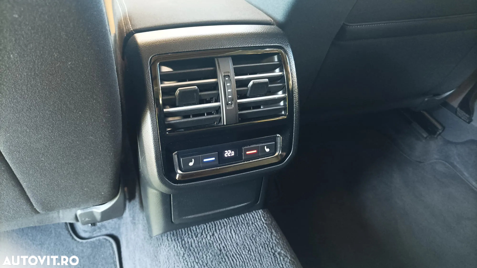 Volkswagen Passat Variant 2.0 TDI (BlueMotion Technology) Comfortline - 13