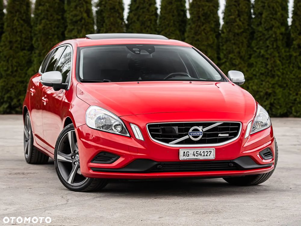 Volvo V60 D5 AWD Geartronic RDesign - 2