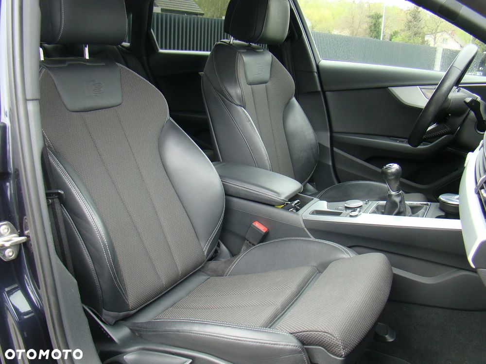 Audi A4 Limousine 40 TFSI design - 25