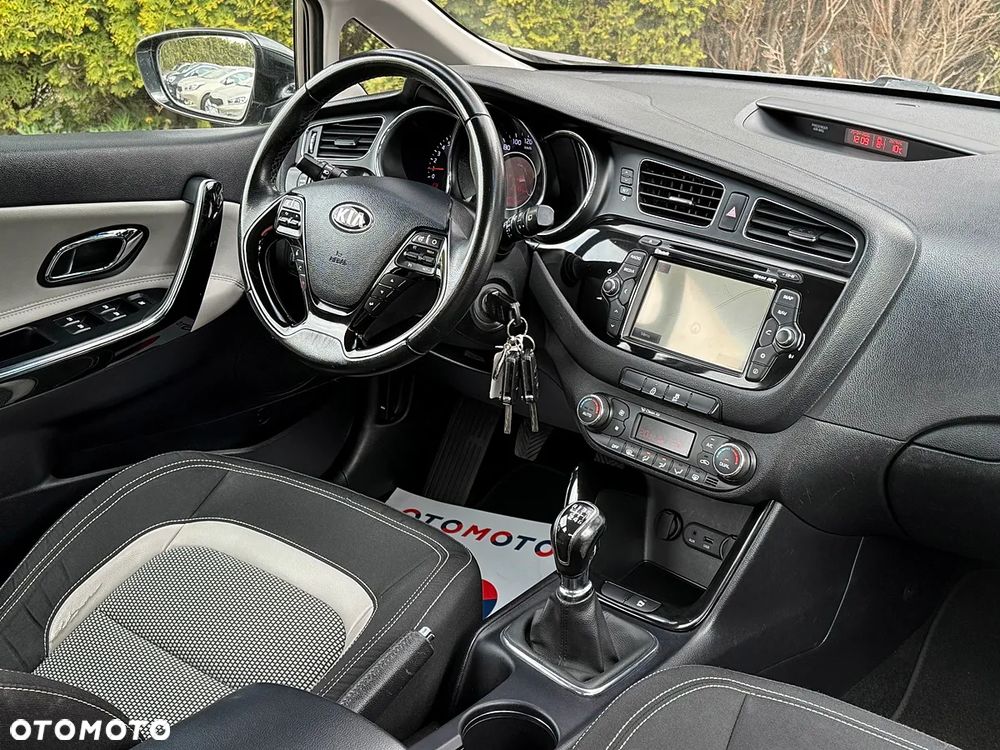 Kia Ceed 1.6 GDI Platinum Edition - 15