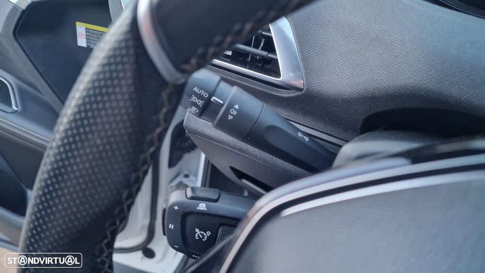 Peugeot 5008 1.5 BlueHDi GT - 18