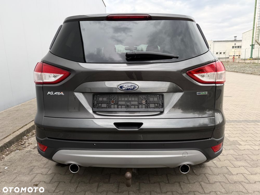 Ford Kuga 1.5 EcoBoost 2x4 Titanium - 8