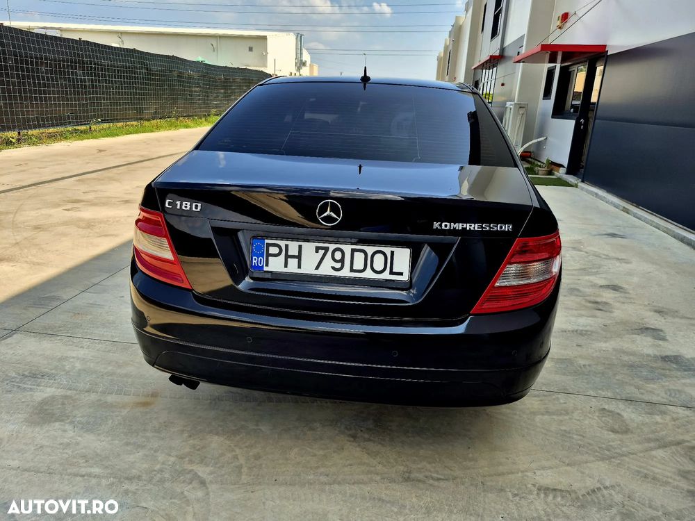 Mercedes-Benz C - 8