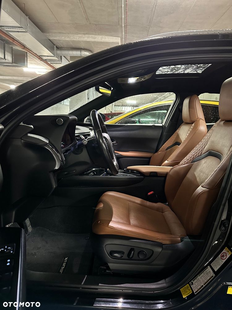 Lexus UX 200 Prestige 2WD - 10