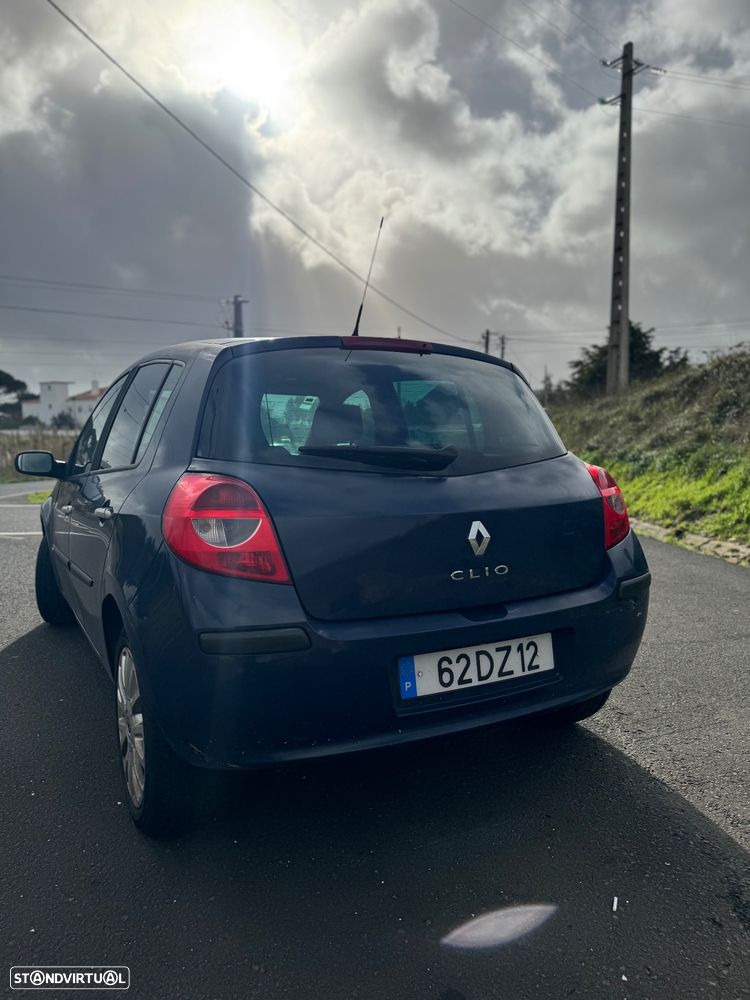 Renault Clio 1.2 16V Dynamique S - 10