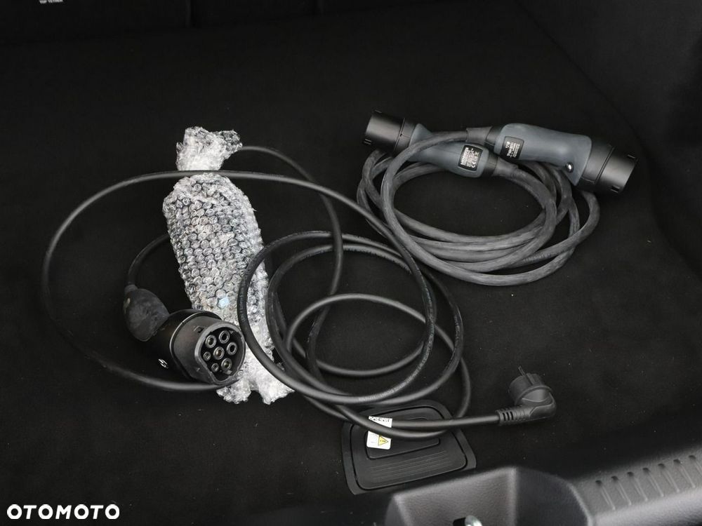 Mercedes-Benz CLA 250 e 8G-DCT Progressive - 41