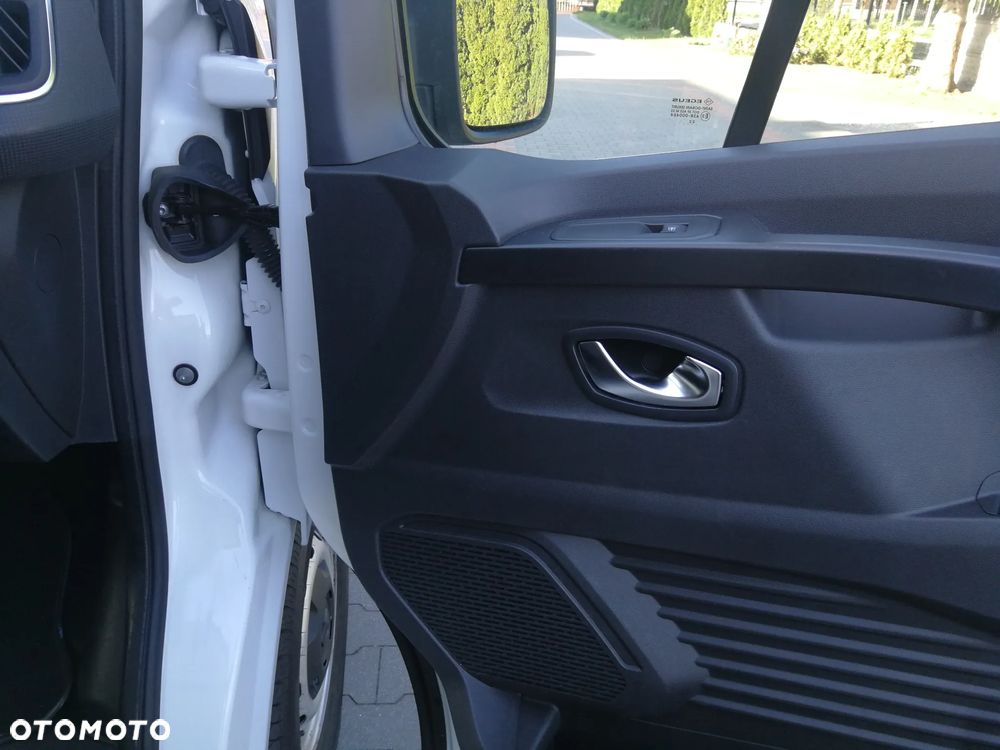 Renault Trafic - 14