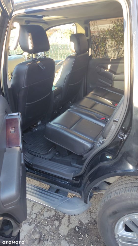 Ford Explorer - 5