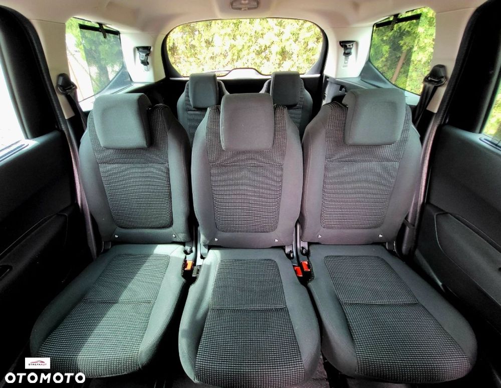 Peugeot 5008 - 11