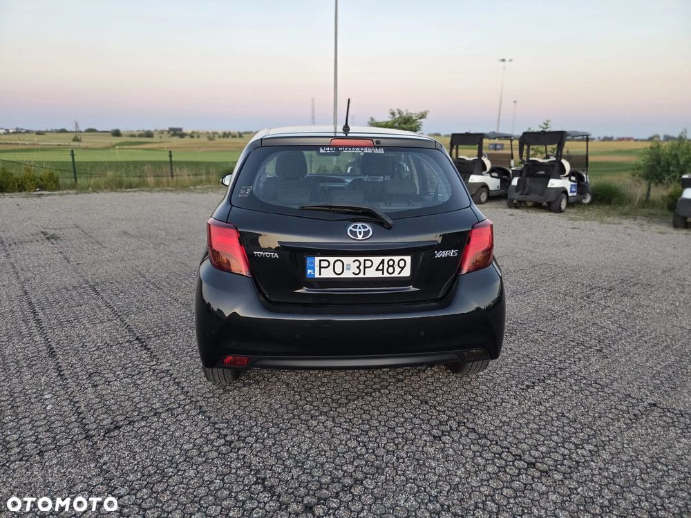 Toyota Yaris 1.33 Premium - 4
