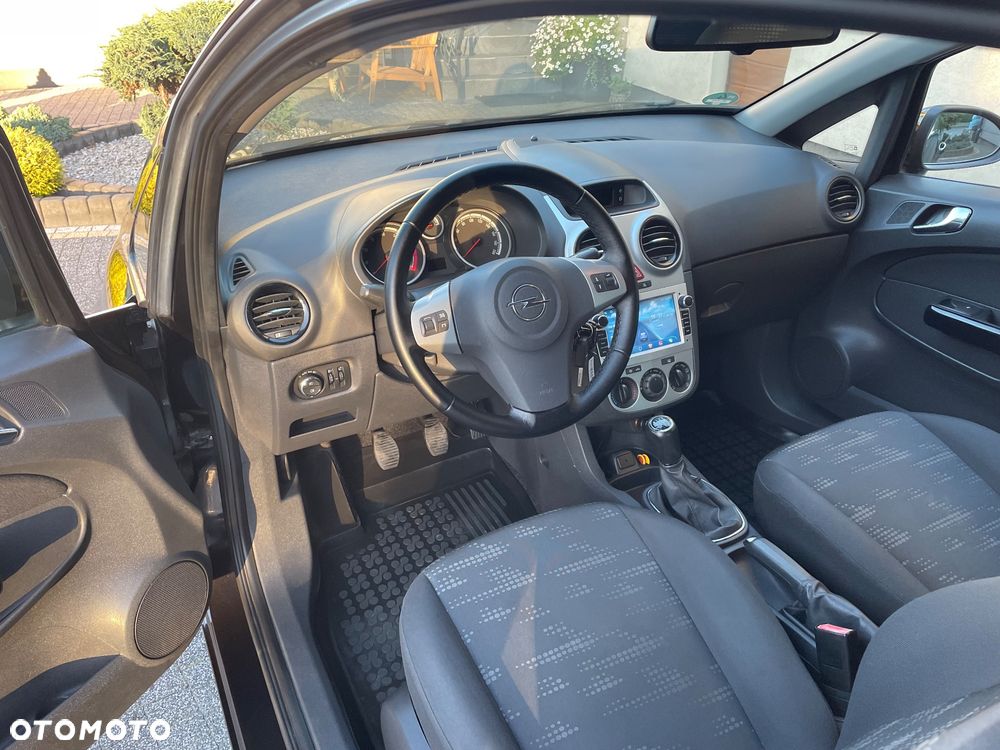 Opel Corsa 1.4 16V Navi - 21