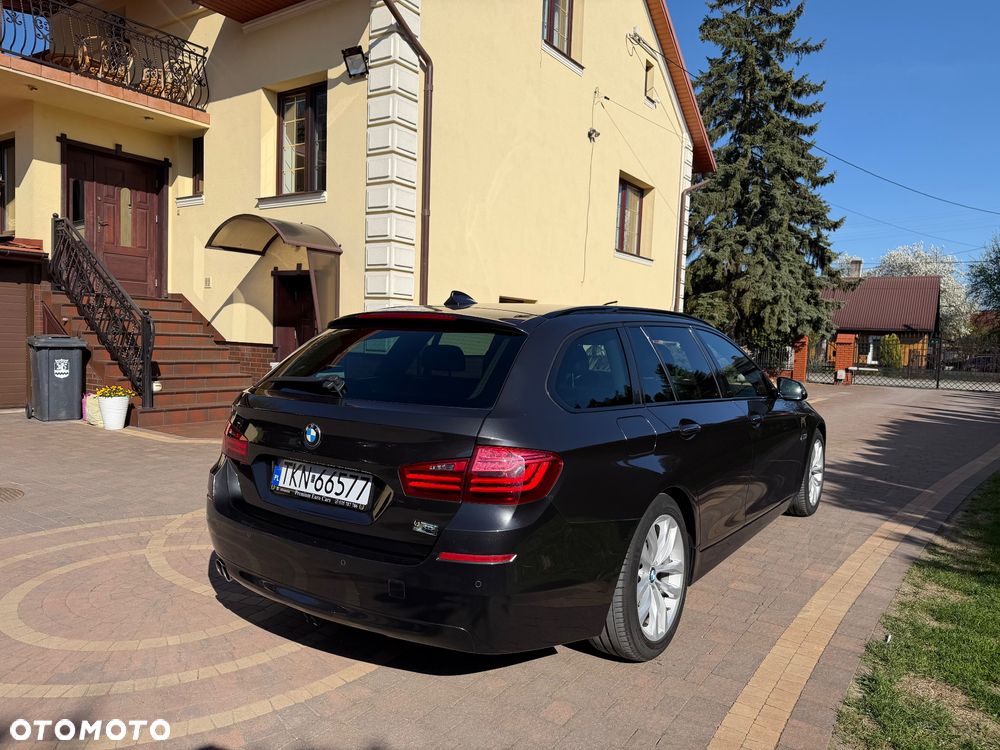 BMW Seria 5 520d Luxury Line - 9