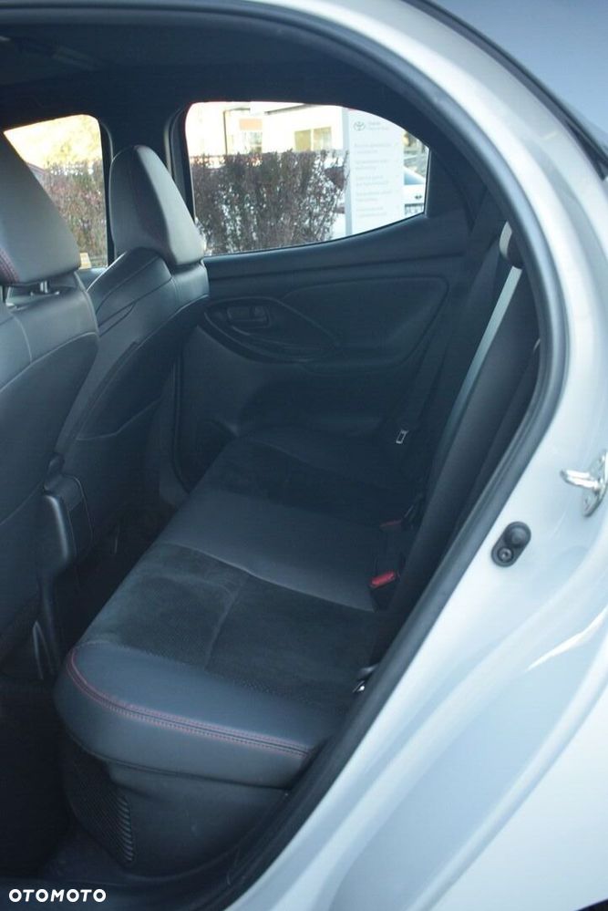 Toyota Yaris - 17