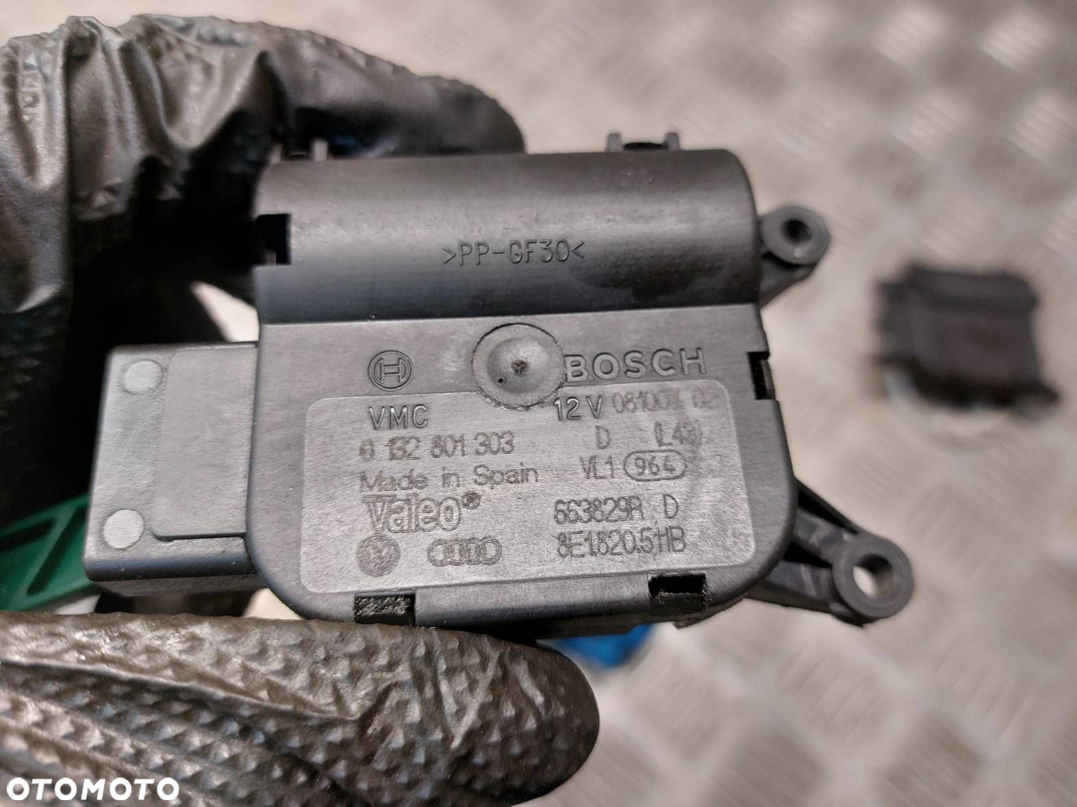 SILNICZEKI NAGRZEWNICY AUDI A4 B6 8E1820511A 8E1820511B 8E1820511C - 10