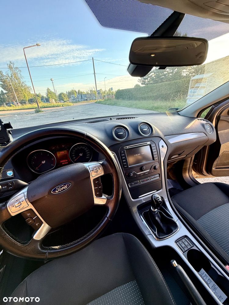 Ford Mondeo - 18