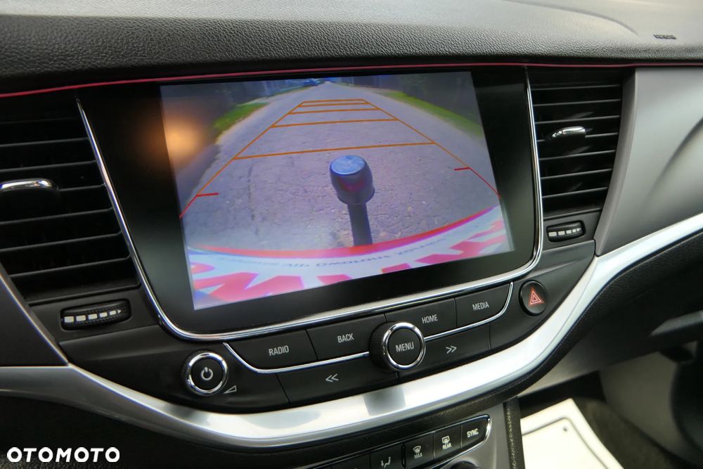 Opel Astra 1.4 Turbo Business - 22