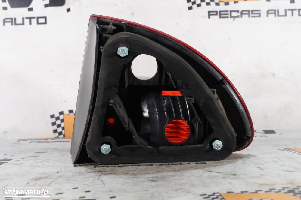 Farolim Esquerdo Seat Leon (1M1)  1M6945111 / 1M6945095a / Chassi Cond - 6