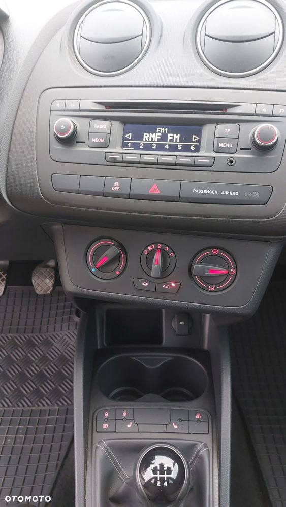 Seat Ibiza 1.4 16V Reference - 10
