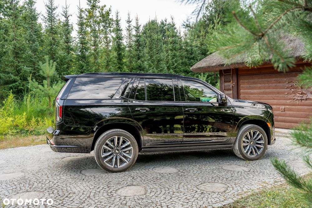 Cadillac Escalade - 8