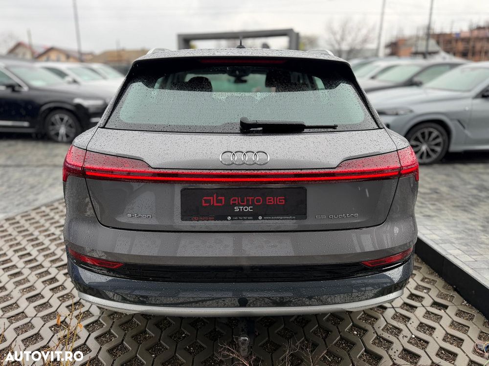 Audi e-tron - 8