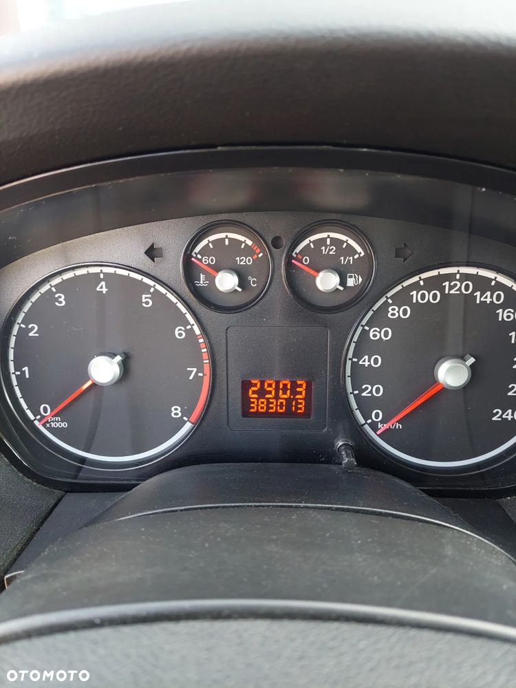 Ford Focus - 7