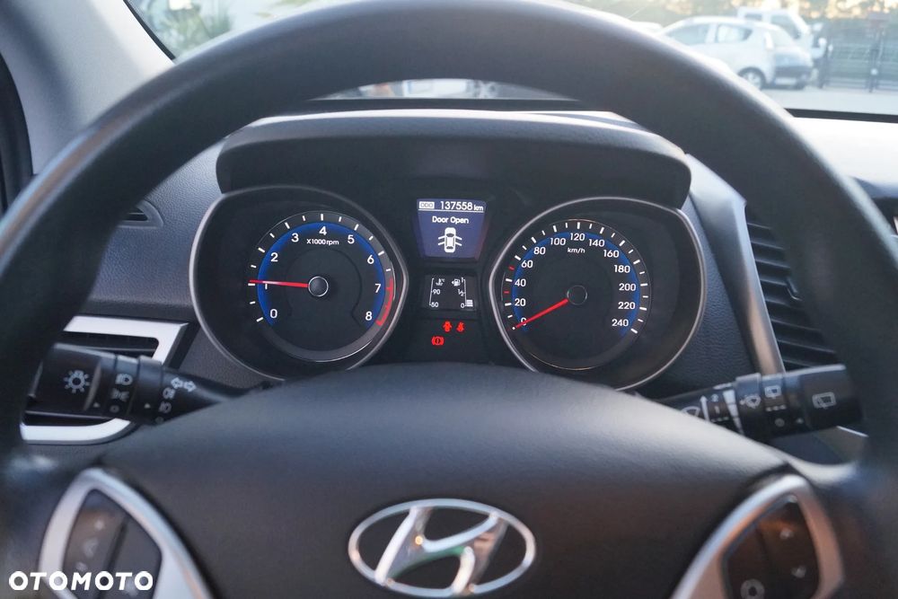 Hyundai i30 - 24