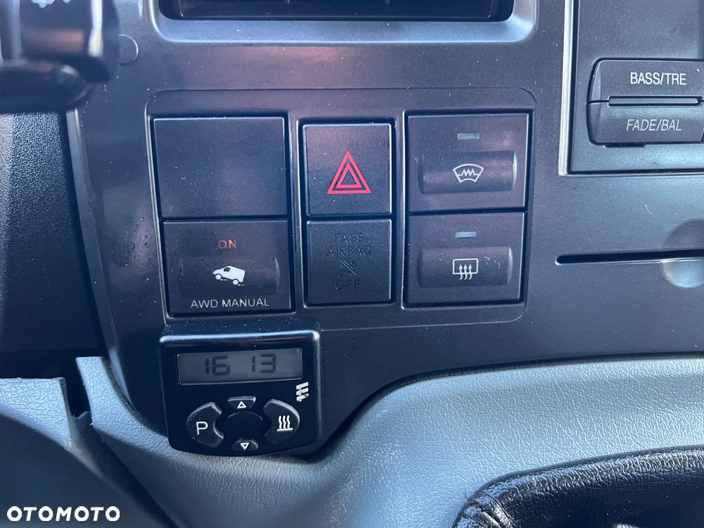 Ford Transit Furgon Brygadowy 6 os. 4x4 L3H3 2.4 TDCI 140KM 4x4 - 17