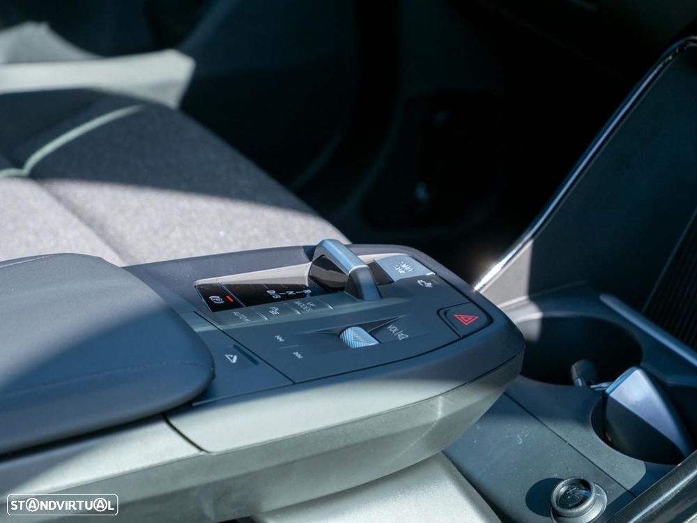 BMW iX1 eDrive20 - 21