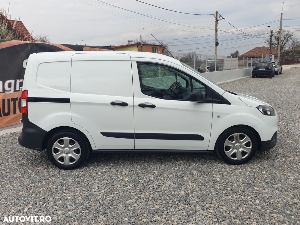 Ford Tourneo Courier - 5