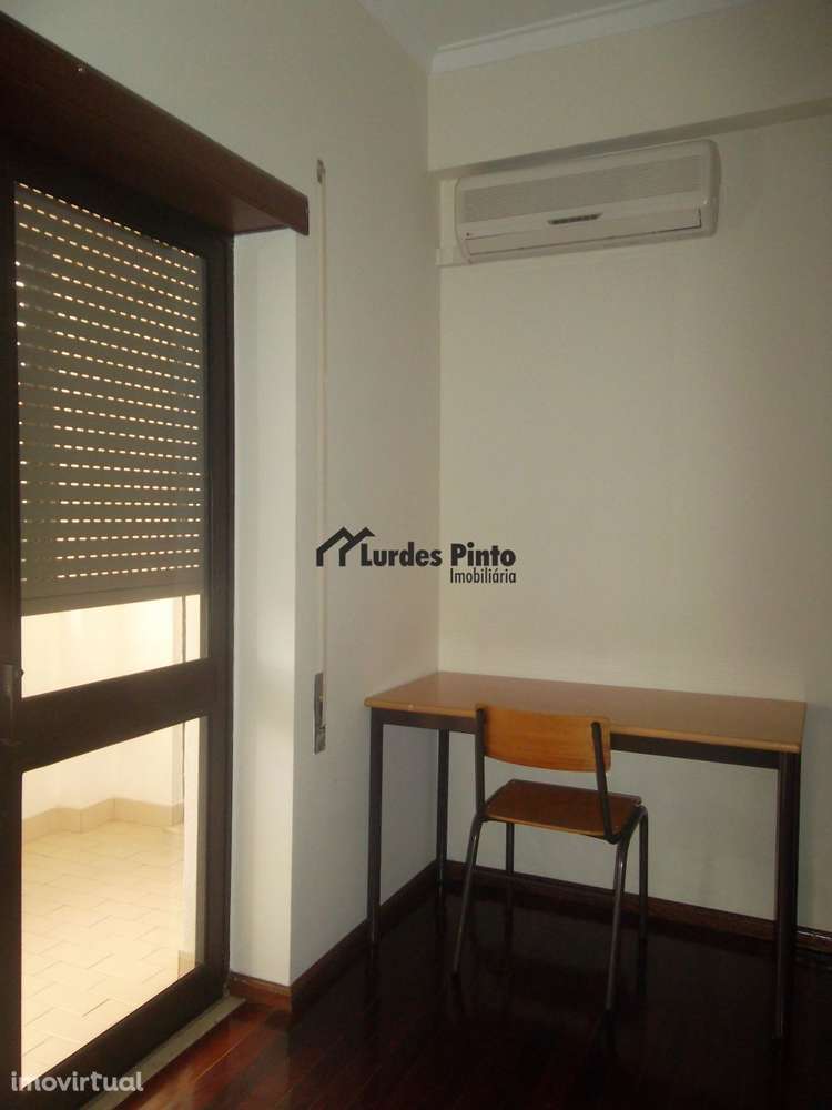 Quarto para meninas estudantes perto de Escolas Superiores - Grande imagem: 2/5