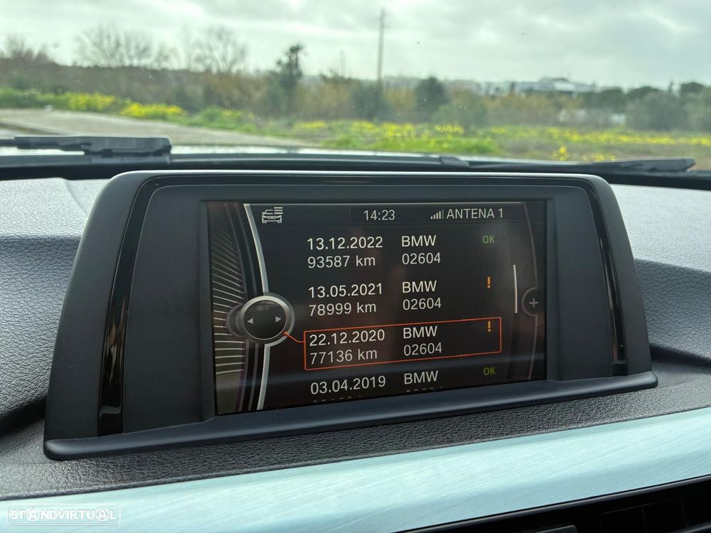 BMW 318 d Line Sport - 32