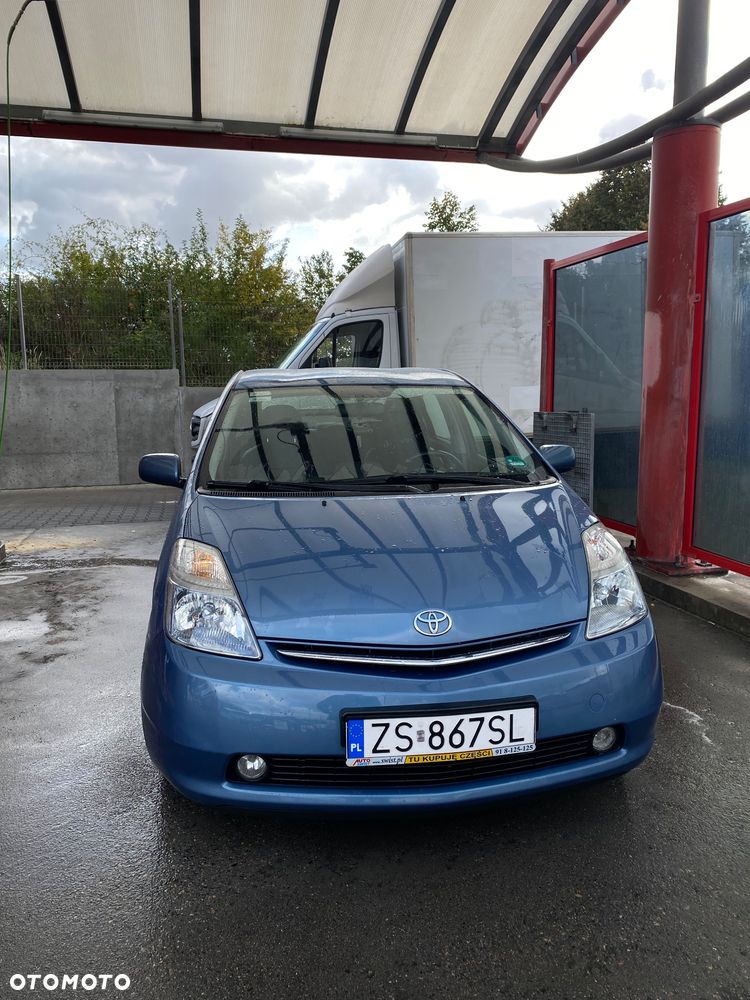 Toyota Prius 1.5 VVT-i Sol - 1