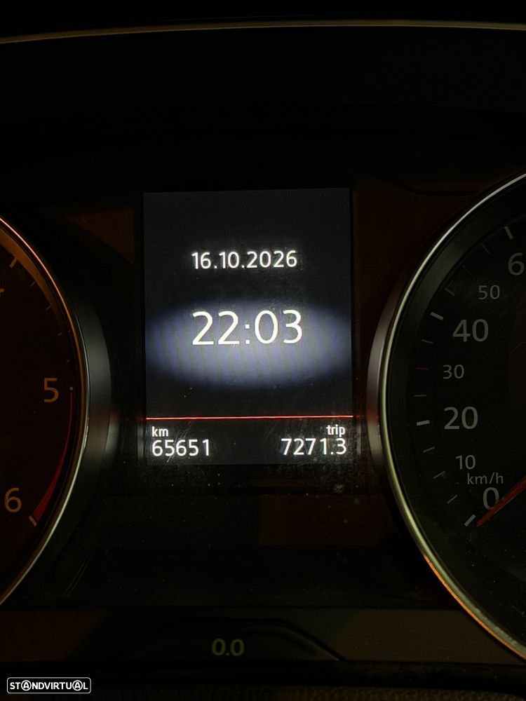VW Passat Variant - 17