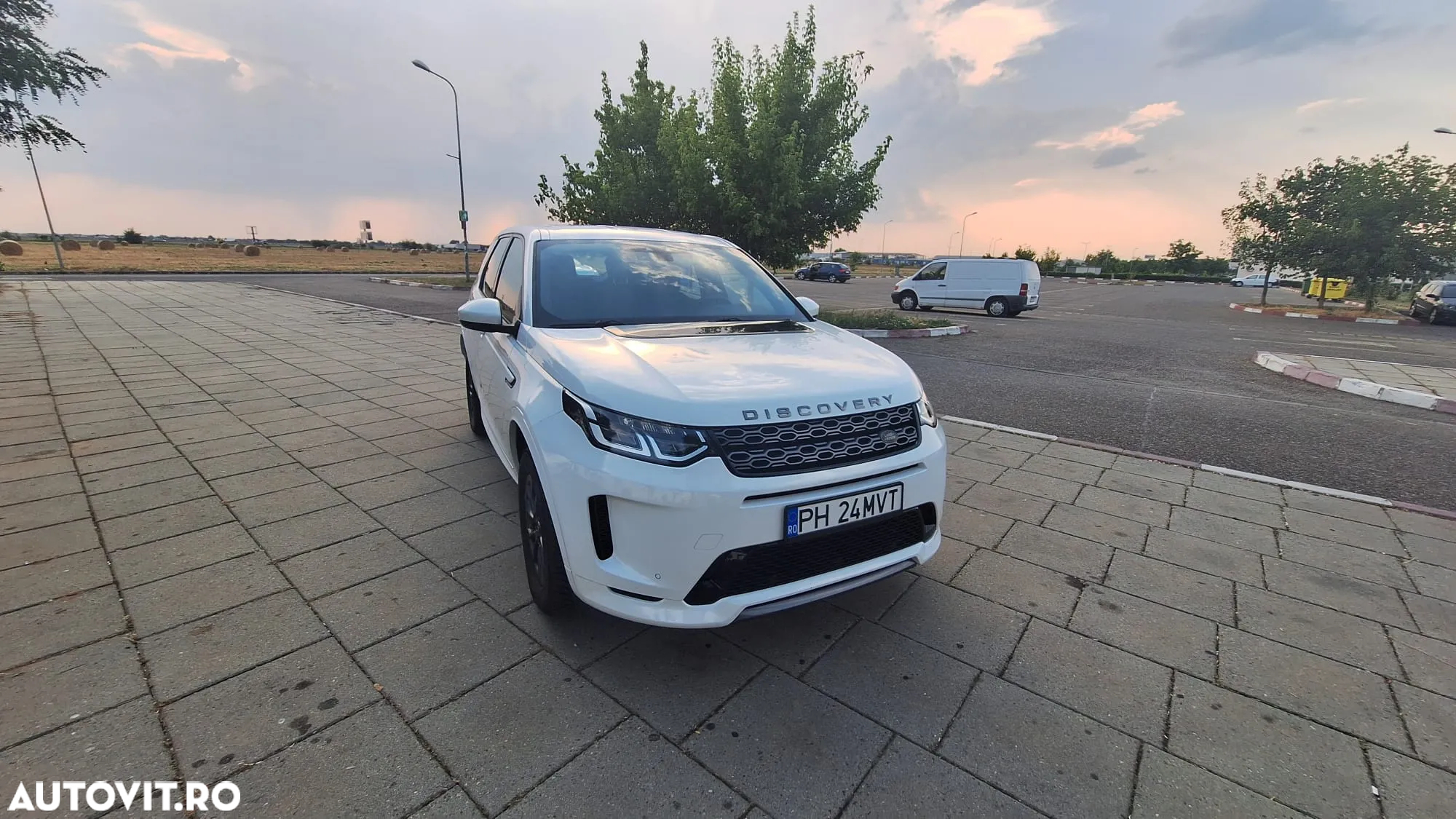 Land Rover Discovery Sport 2.0 P200 R-Dynamic MHEV - 5