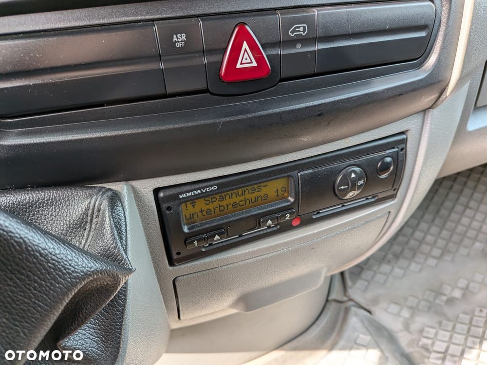 Mercedes-Benz Sprinter - 16