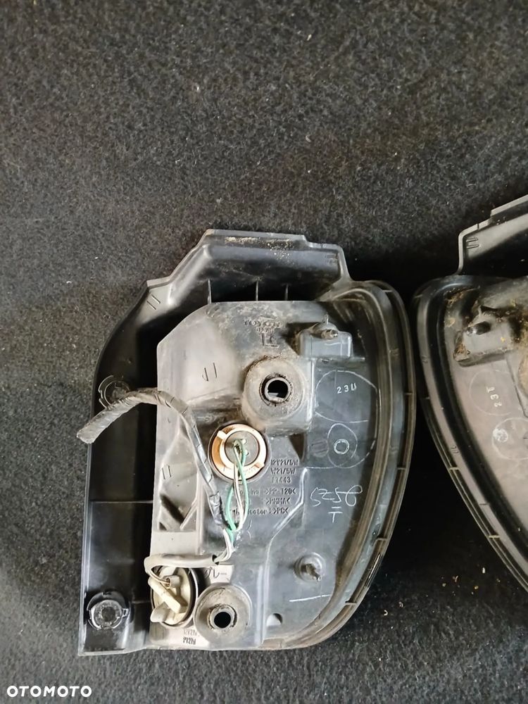 Lexus RX 300 2002 rok Lampa tylna lewa, prawa w błotnik - 8