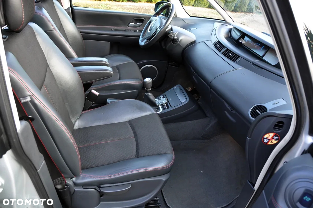 Renault Espace 2.0T Dynamique - 12