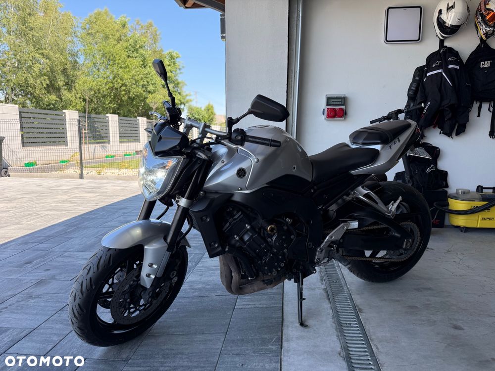 Yamaha FZ - 7