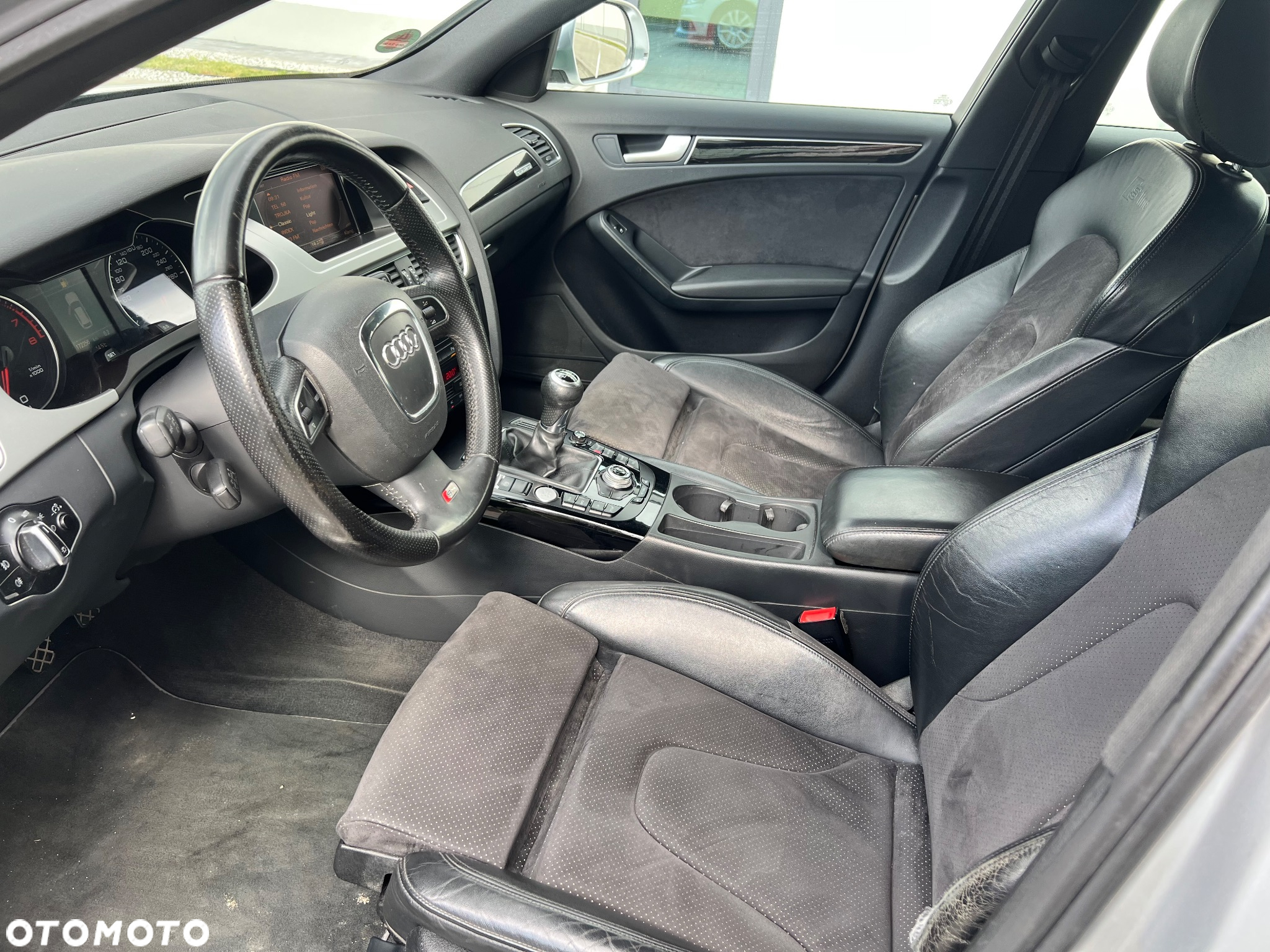 Audi A4 Avant 2.0 TFSI quattro S line Sportpaket - 24